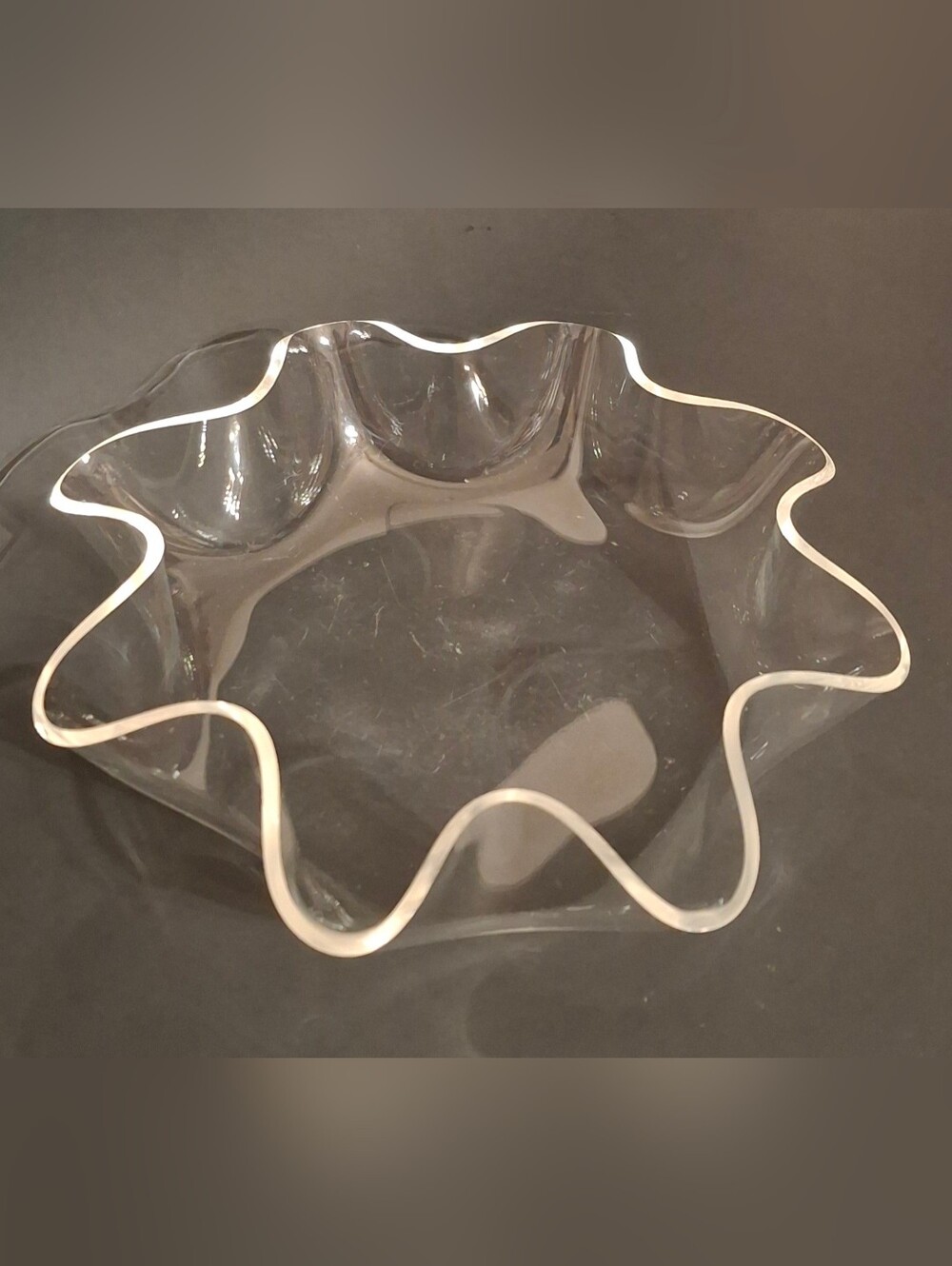Vintage 70s clear Lucite wavy edge bowl 8×2"
